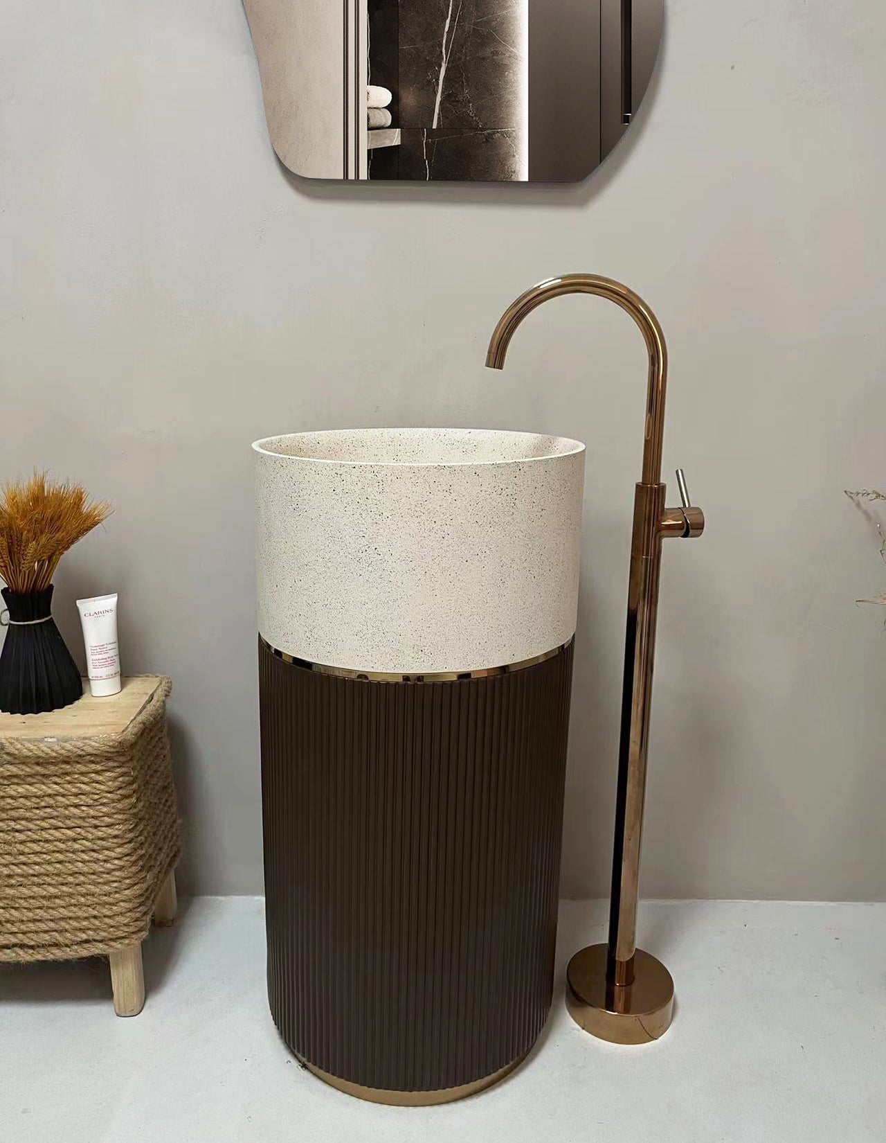 Marbo Ceramic Stand Basin - Feature | EQAS056